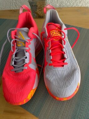 Nike Men's Athletic Shoes Dual Tone Bright Orange  & Oxygen Purple